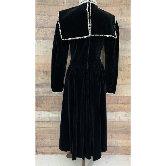 Vintage 1970’s Velvet Goth Prairie Victorian Dress Puff Shoulder Crochet Sz XS/S - Picture 9 of 15